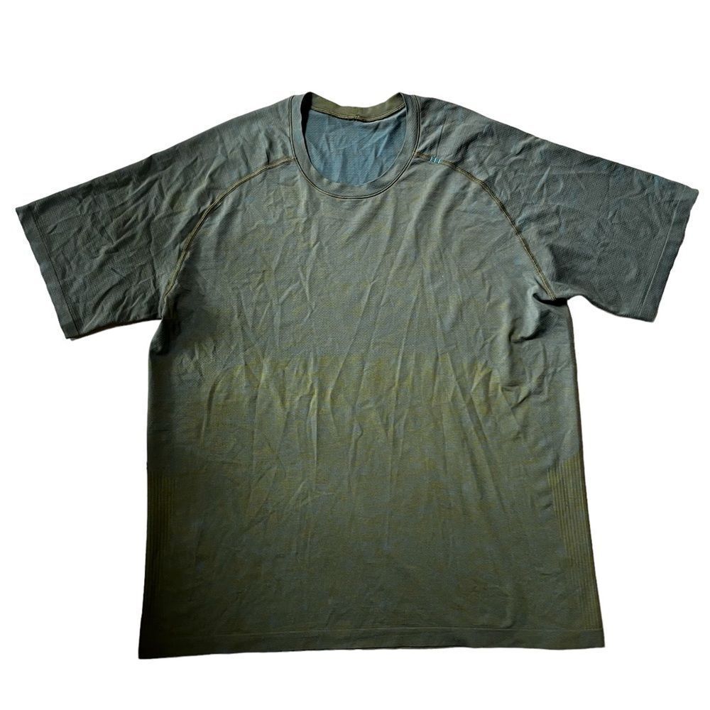 Lululemon Short Sleeve Shirt Size XXL